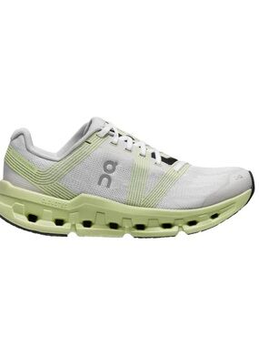 On Running Women's
Cloudgo -
White/Meadow size 7 new
